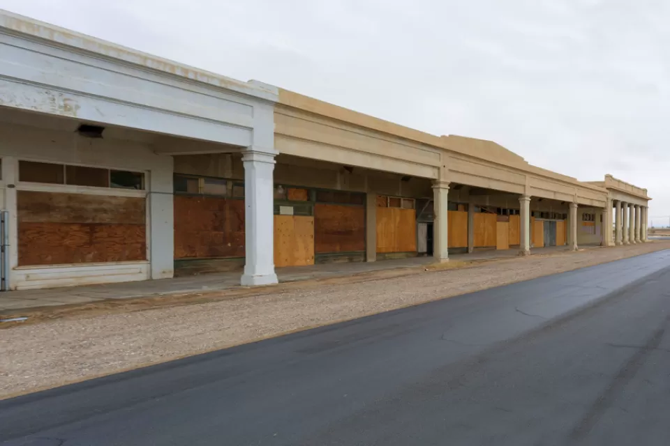 Shuttered strip mall in Niland, California